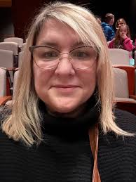 Does anyone use Dr. Graves office: Sumner Eye Care? What happens if a child  breaks their glasses or a dog chews them up? We used eye insurance when we  first got them (