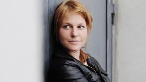 Maybe you would like to learn more about one of these? Filmstar Und Vierfache Mutter Maria Simon Zwischen Polizeiruf Punk Und Kindern