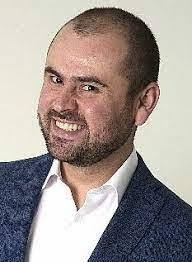 Ricardo Quevedo's Instagram, Twitter & Facebook