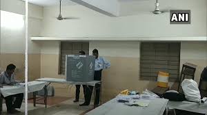Dawn and dusk (twilight) times and sun and moon position. Ani On Twitter Gujarat Visuals Of Preparation From Polling Booth Number 162 In Sayajigunj Of Vadodara Voting For The Third Phase Of Elections Begins At 7 Am Today Loksabhaelections2019 Https T Co D4xc9zvvnd