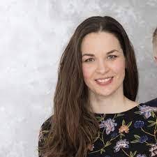 Dana Moraga's Instagram, Twitter & Facebook