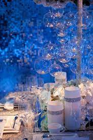Using Clear Ornaments To Capture The Look Of Bubbles Is A Pretty Good Idea Sea Wedding Theme Aquarium Wedding Prom Themes