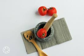 Sudahlah tumbuh merata dimuka, lepas tu meninggalkan parut pula. 7 Petua Hilangkan Bekas Jerawat Hitam Dan Berlubang Efektif