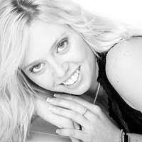 Shana Manning's Instagram, Twitter & Facebook