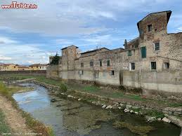 Places to see, ways to wander, and signature experiences. Campi Bisenzio Il Centro Storico E Il Fiume Foto Campi Bisenzio