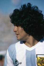La Federación nicaragüense de Fútbol lamenta profundamente el sensible  fallecimiento de uno de los mejores futbolistas del mundo, el argentino  Diego Armando Maradona. Qué en paz descanse.