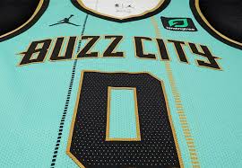 Between leaks and official releases, we've gotten a glimpse of almost every nba franchise's alternate jerseys. El Jersey City Edition De Los Hornets Viva Basquet