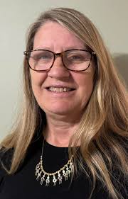 Replacing a broken silver necklace with faceted beads for a friend