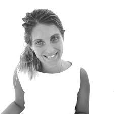 Our dear Martina brings us to the complexity of Antony Gormley through his  drawings. “What strikes me about this drawing is how, even in its  simplicity, it appears to capture the enormity