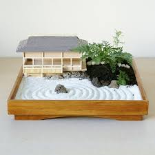 These types of gardens are usually found in bigger scales and is suitable for outdoor mini zen garden. Japanischer Minigarten Zen Garten Mini Zen Garten Mini Garten