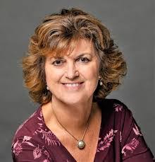 Rebecca Estes's Instagram, Twitter & Facebook