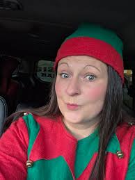 I now have a 10am appointment free for Friday 28th. Send a message to book  it ✨️