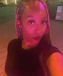 Thank you God for 46 🖤 • • Shorts @msdecreed Braids @grippedby_ki Bag  @glamaholiclifestyle @miaray • • #theinsurancementor #birthdayvibe  #summertime #thevillage #blondbraids #birthdaybehavior #leoseason #leogirl  #augustleo