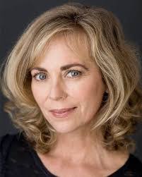 Annie Jones's Instagram, Twitter & Facebook