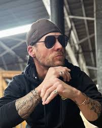 Joe Russell's Instagram, Twitter & Facebook