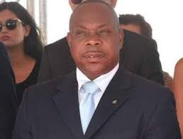 Parlamentario Alan Howell Awor loke ta conta ta nos pais y nos hendenan