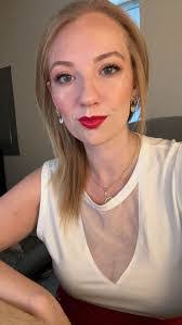 Shannon Beckman's Instagram, Twitter & Facebook