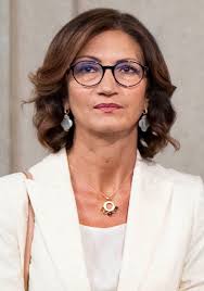Veneto sono pubblicati i decreti dipartimentali di costituzione delle commissioni esaminatrici degli esami di stato. Mariastella Gelmini Wikipedia