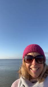 Yesterday a handful of people mentioned to me that Thursday is the best day  of the week, and I’m inclined to agree 😎, Traditionally a quieter, slower  paced day for me and with the sun shining as it ...