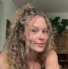 What do you feel when you look at this handpoke tattoo?