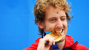 World Aquatics Championships: Gary Hunt reclaims high diving title with  astonishing final dive