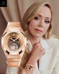 👠 Lady 👗The latest watch from Audemars Piguet is a special collaboration  with luxury fashion designer Tamara Ralph, creating a limited-edition  38.5mm Royal Oak Concept Flying Tourbillon watch ref 26630OR. It was