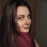 Robin Foth's Instagram, Twitter & Facebook