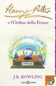 Durante le vacanze estive harry potter si convince che ron, hermione e silente lo stiano tenendo all'oscuro di numerosi la storia si evolve discretamente e la battaglia finale è strepitosa, ma ho preferito il libro. Harry Potter E L Ordine Della Fenice Salani