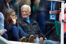 Era nata un'altra stella, un fuoriclasse che insieme a gustavo thoeni si pose alla testa di una squadra indimenticabile: Stella Belmondo Sa Difference D Age Avec Son Frere Et Sa Soeur Impacte Leurs Relations
