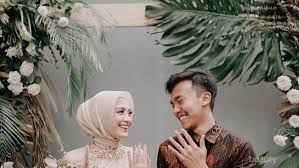 Prank batal tunangan karena hamilin cewek lain. Baju Kebaya Hijab Modern Untuk Tunangan Ini Banyak Dipakai Selebgram