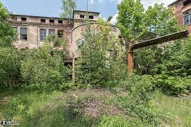 Die mondsichel ist bis zu den alten ägyptern. Veb Halbmond Teppiche Abandoned And Lost Places