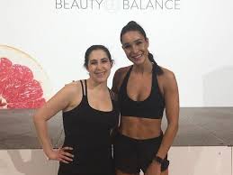 Fitness influencer kayla itsines and fiancé tobi pearce break up after 8 years together 21 work(out) from home: I Tried Kayla Itsines S Bikini Body Guide Workout