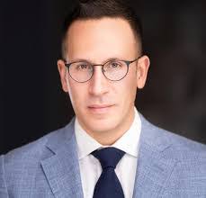 Stacy Raphael's Instagram, Twitter & Facebook