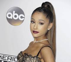 Probiere es mit einer anderen größe. Ariana Grande Oben Ohne Gottin Diese Lolita Videos Sind Pure Sunde News De