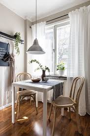 Decorating guides 10 ideas for summery dining room decor. Meet The Best Styles For Your Small Dining Room Space Savvy Ideas