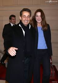 Exclu Carla Bruni Et Nicolas Sarkozy Au Mariage De Julien Clerc Et Helene Gremillon A Paris Le Carla Bruni Celebrities Wardrobe Essentials
