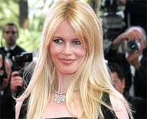 In her early career, she was compared to brigitte bardot. Claudia Schiffer Not To Return To The Runway