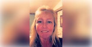 Lisa Nealey's Instagram, Twitter & Facebook