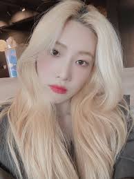 Loona 𝙳 𝙸 𝙰 𝚁 𝚈