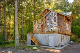50 km da guemes island resort. Salish House Guemes Island Resort