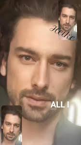 És um homem maravilhoso bom ator