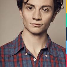 Richard Ellis: Clothes, Outfits, Brands, Style and Looks