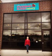 Sep 23, 2007 · peanut/nut free bakery in ottawa! Strawberry Blonde Blondebaking Twitter