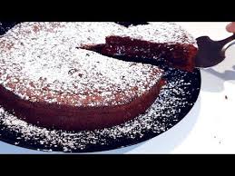 Gateau Au Chocolat Avec Un Coeur Fondant Une Tuerie Youtube En 2020 Gateau Chocolat Recette Fondant Au Chocolat Gateau