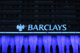 In london sank die aktie jedoch nach handelsbeginn um 4 vh. Barclays Aktie Royal Bank Of Scotland Aktie Und Lloyds Banking Aktie Bei Diesen Aktien Aus Dem Ftse 100 Index Sind Starke Kursausschlage Zu Erwarten Von Finanztrends Info