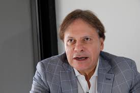 Informe de Auditoría de CCSS obliga a Gobierno a abrir investigación contra  directivo Adrián Torrealba