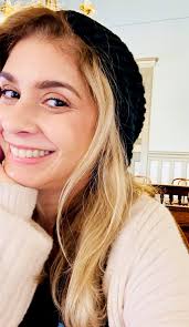 No te abrumes por todo lo que tienes que hacer esta semana… Dios no te pide  velocidad, te pide obediencia. A veces, el milagro no está en correr, sino  en avanzar paso