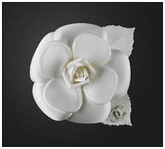 Chanel Camelia Chanel La Dame Aux Camelias Blanc Couleur
