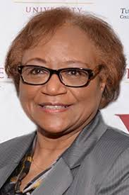 22 Extraordinary Women