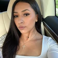 Andrea Best's Instagram, Twitter & Facebook